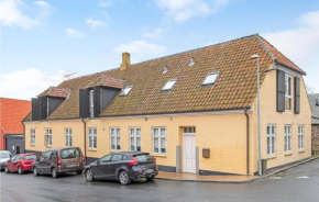 2 Bedroom Cozy Apartment In Svaneke in Svaneke